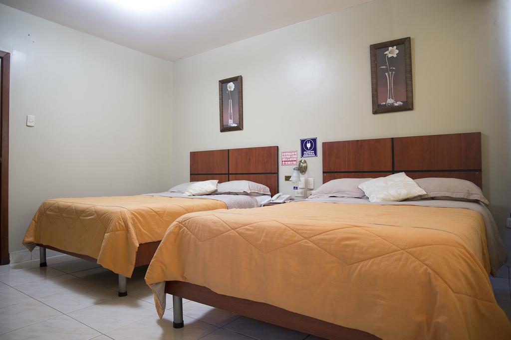 Tropical Inn Hotel Гуаякіль Екстер'єр фото