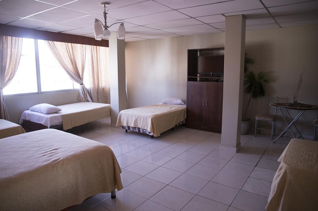 Tropical Inn Hotel Гуаякіль Екстер'єр фото