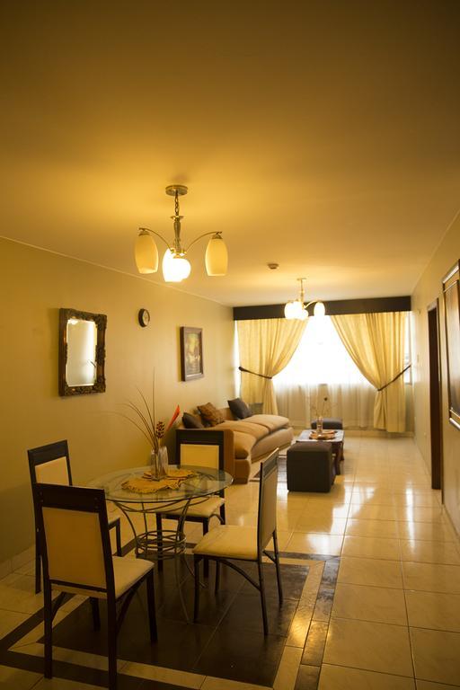 Tropical Inn Hotel Гуаякіль Екстер'єр фото